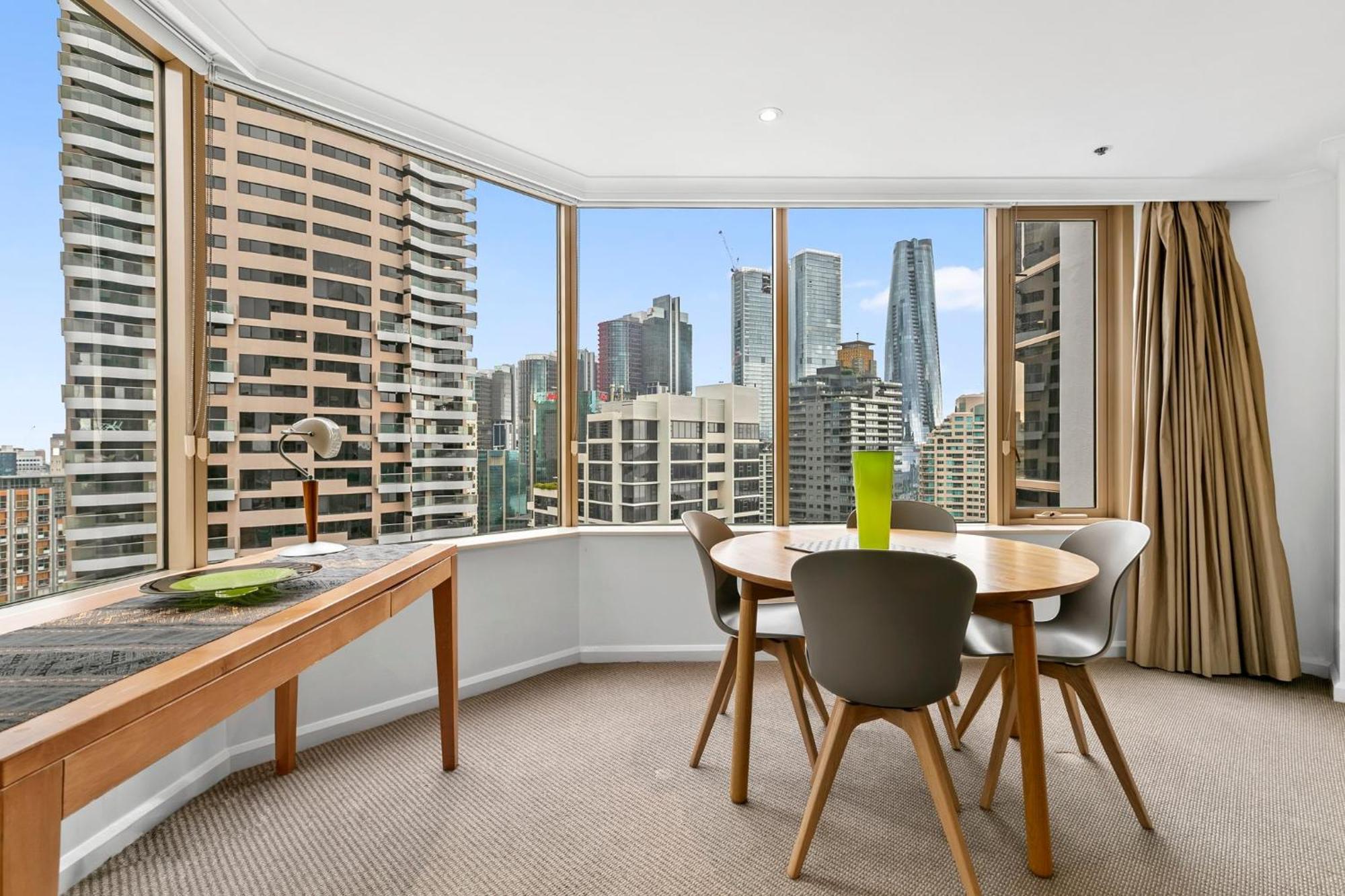 Quay West 2302 Self-catering Apartment *